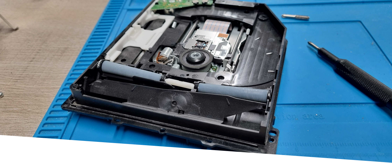 Playstation 4 Pro Reparatie Service - 2