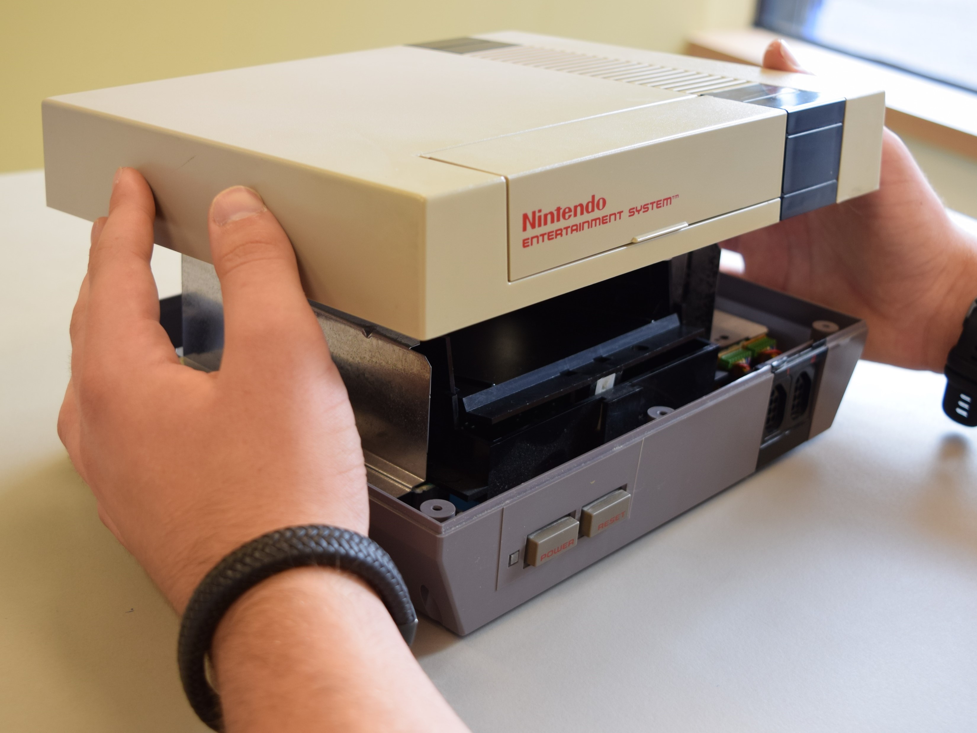 Nintendo NES Reparatie Service | Reparatie Service | levelseven.nl